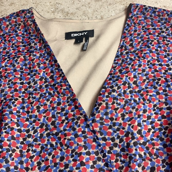 NWT DKNY Red/Blue/Black Patterned Dress Size 6 - Picture 3 of 10